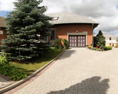 Virtualus turas: Įvažiavimas į sodybą